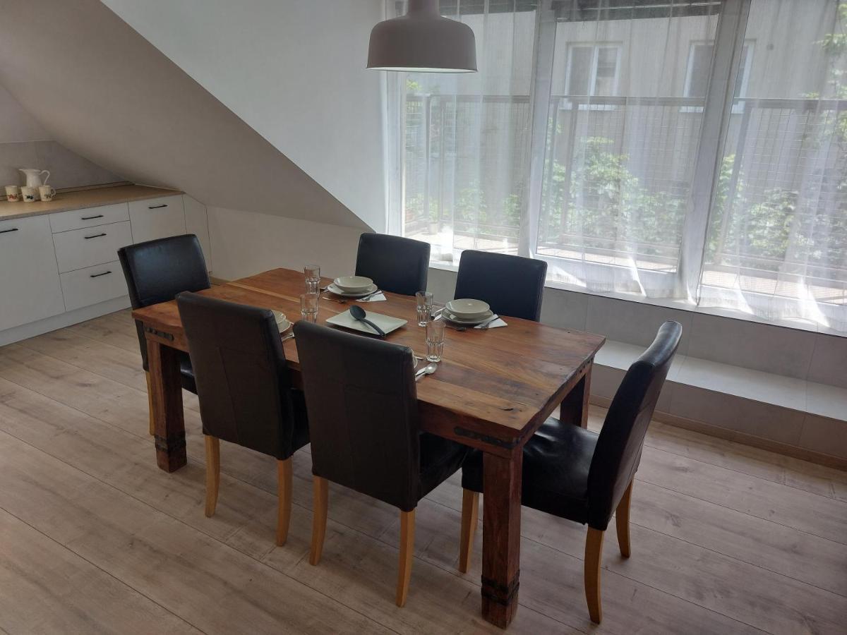 Utulny Apartman V Bratislava 4 المظهر الخارجي الصورة
