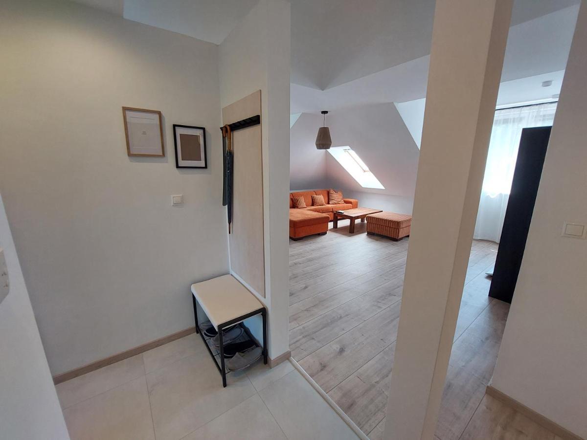 Utulny Apartman V Bratislava 4 المظهر الخارجي الصورة